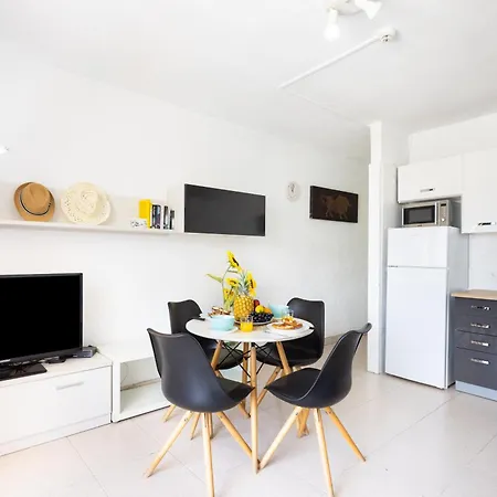 Cosy Near The Sea In Americas Apartament